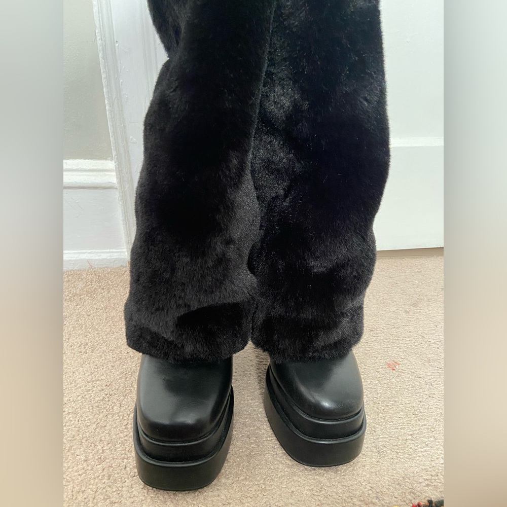 Fur Fold Over Azalea Wang boots - Picture 6 of 7